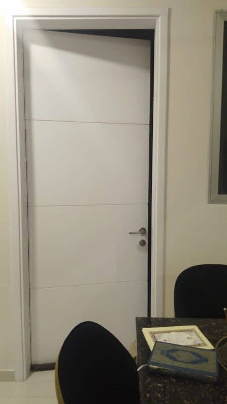 Full SIZE WOODEN DOOR WITH DOOR LOCK AND CHOUKHAT 0