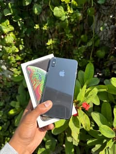 I phone xs max 256gb official Pta Approved