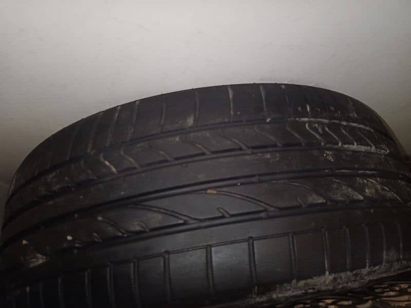 low profile Bridgestone 225/50/r18 new condition tyres for sale 7