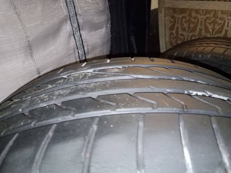 low profile Bridgestone 225/50/r18 new condition tyres for sale 13