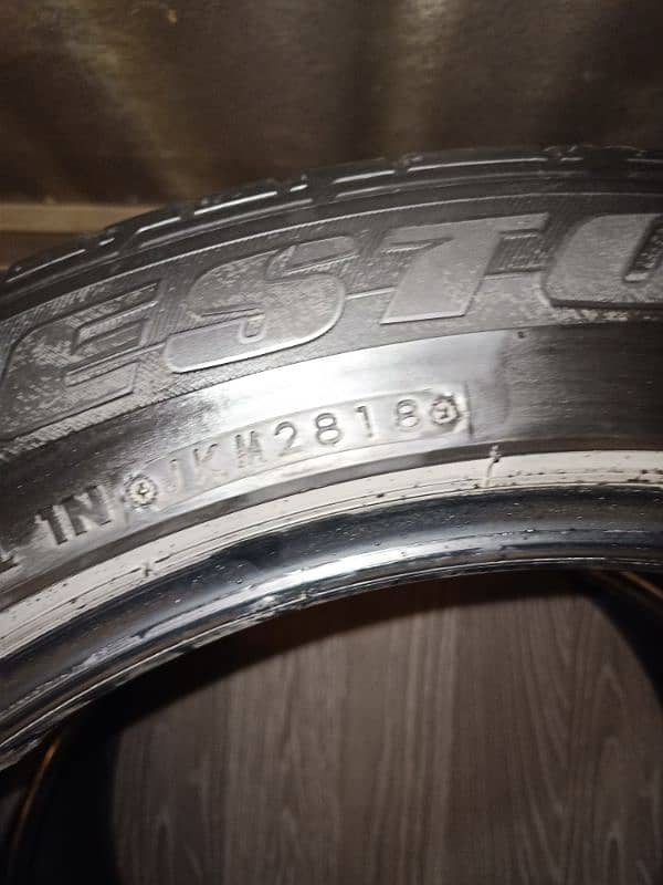 low profile Bridgestone 225/50/r18 new condition tyres for sale 16