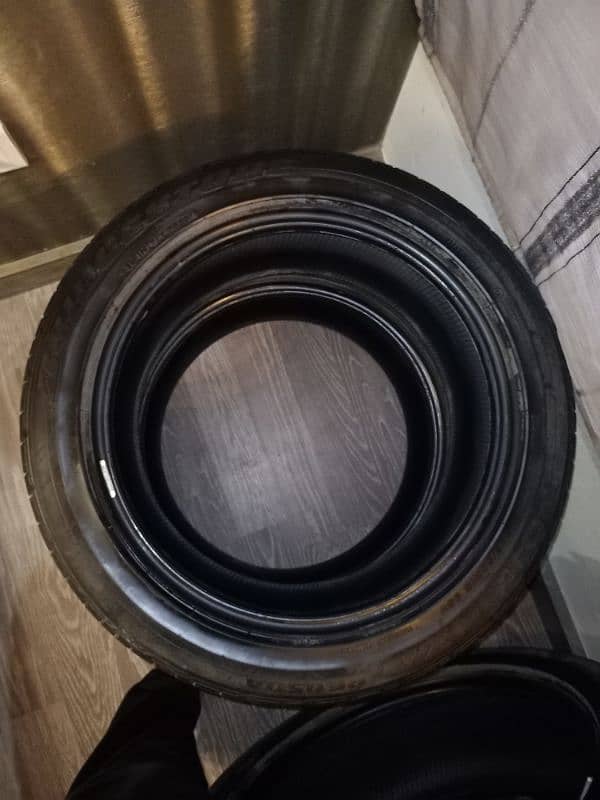 low profile Bridgestone 225/50/r18 new condition tyres for sale 18