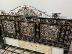 iron bed size 6ft x 6.5ft