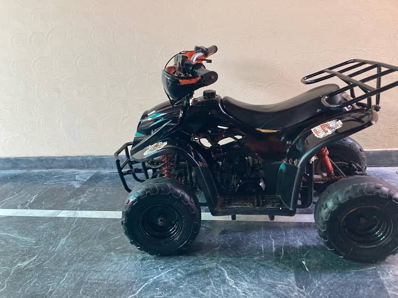 quad bike for sale.   brand new condition 4