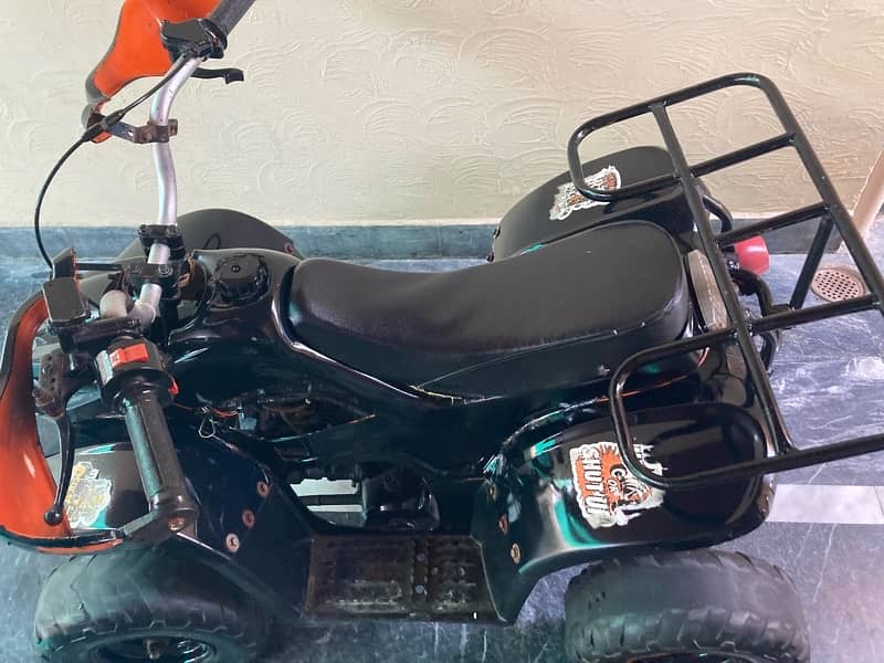 quad bike for sale.   brand new condition 10