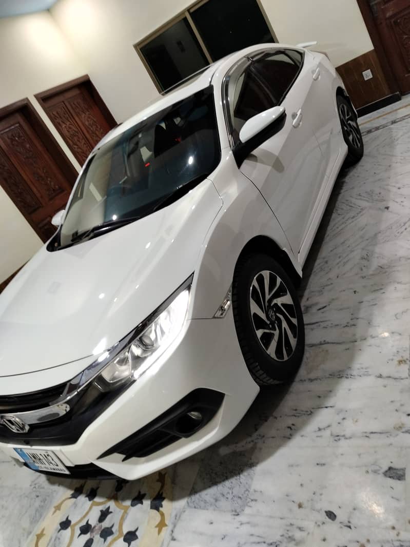 Honda Civic VTi Oriel Prosmatec full option UG 2019 1