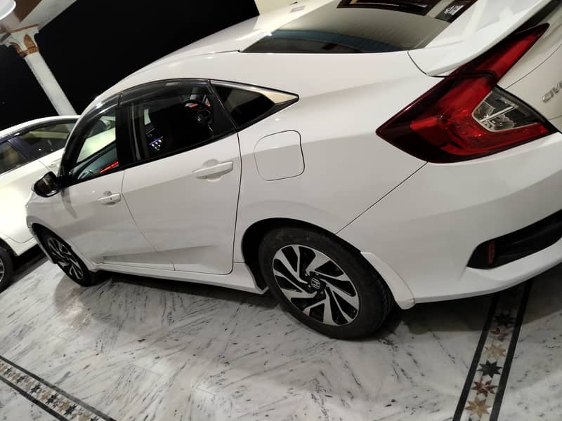 Honda Civic VTi Oriel Prosmatec full option UG 2019 3