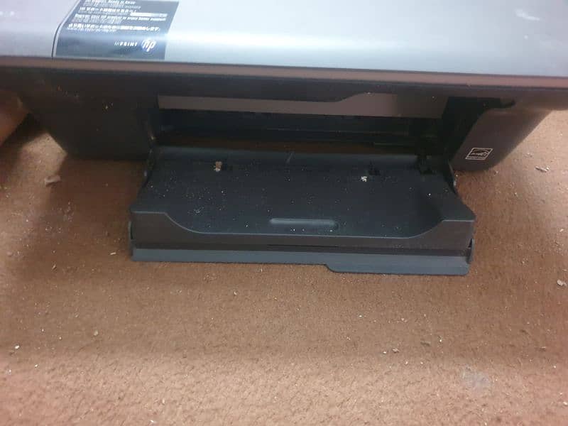 DESKJET 1050 PRINTER FOR SALE IN EMACULATE CONDITION 1