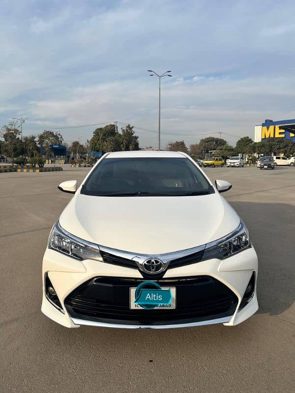 Toyota Corolla Altis 2015 0