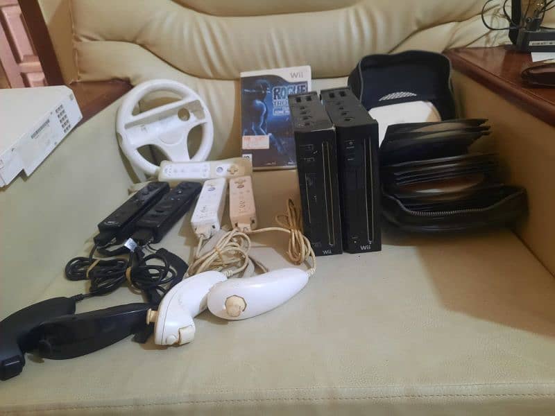 Nintendo Wii 2 consoles 6