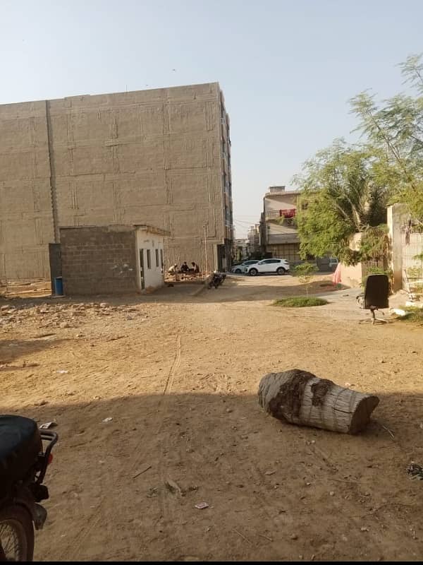 Sale plot 80 yards Al ameen banglows Near Aziz bhatti park 4