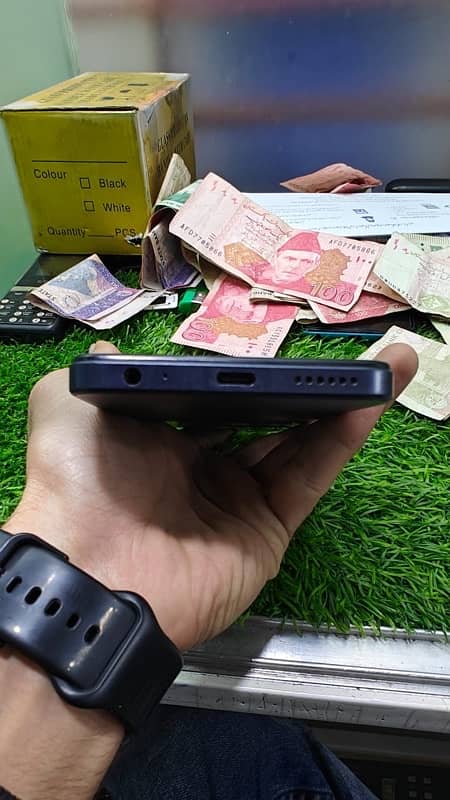 INFINIX SMART 8 plus in mint  condition 2