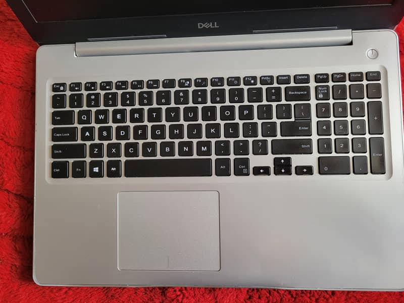 Dell Inspiron 5570 i5 8th Gen 3