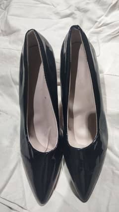 Newly condition used heels