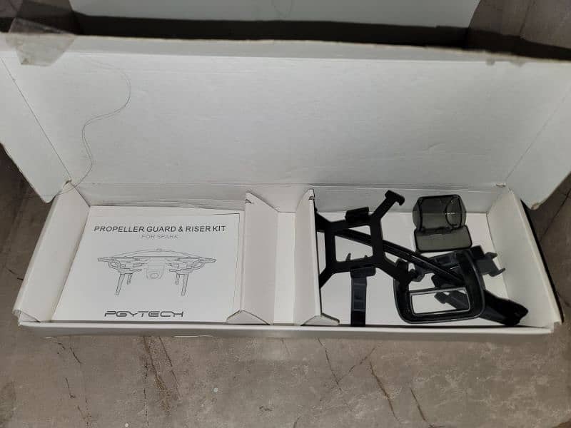 DJI Spark Drone MM1A - Alpine White 10