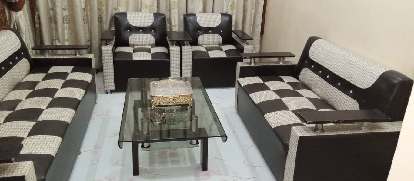 sofa set for selling in good condition with table 0