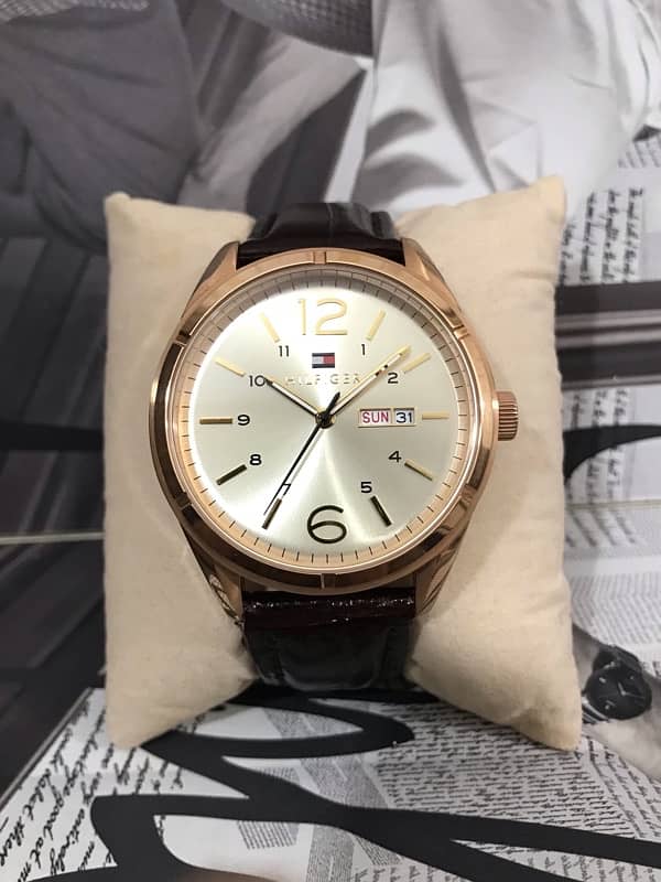 HILFIGER-GOLD TONE-NEW ORIGINAL WATCH-RADO-OMEGA-ROLEX-TISSOT-ARMANI 2