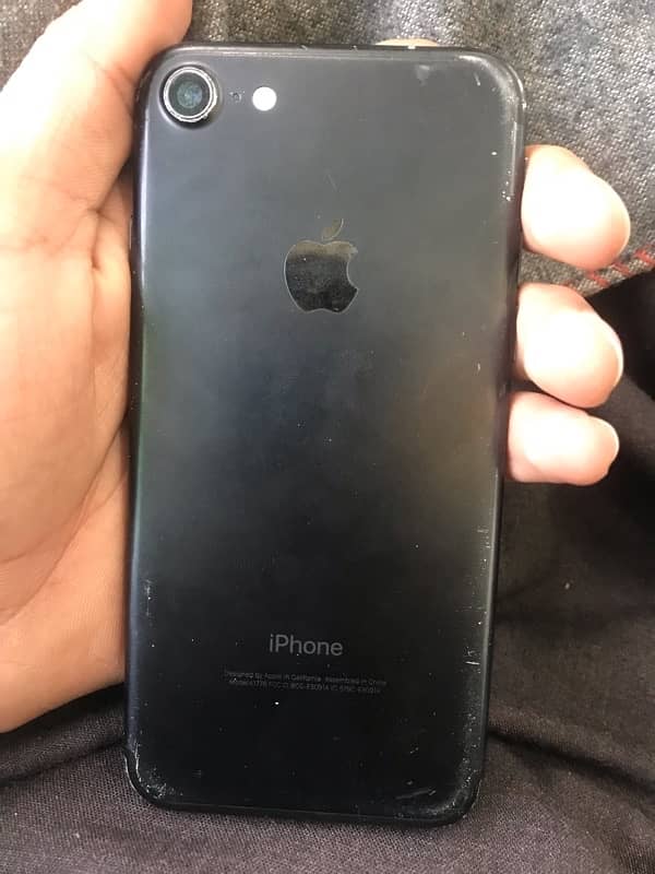 iphone 7 non pta 32 gb all ok battery change 8/10 condition 2