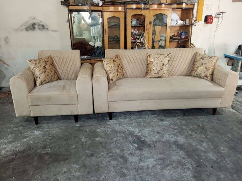 VIP sofa set available in reasonable price 0