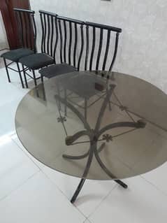 4 seater dining table