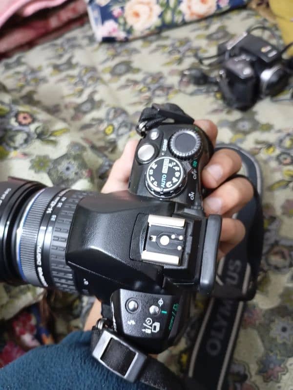 Olympus E-400 For Sale With All accessories Phone number 03214744356 4