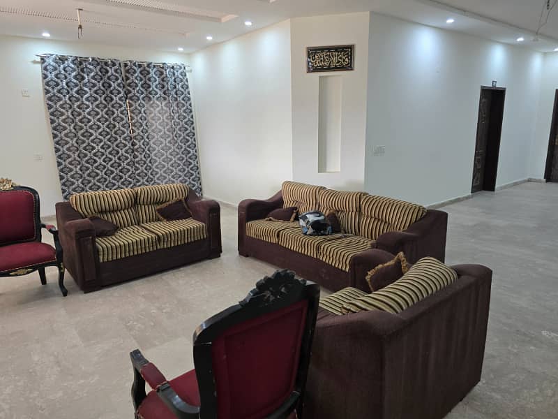 FURNISHED Rooms Available for Bachelors 4