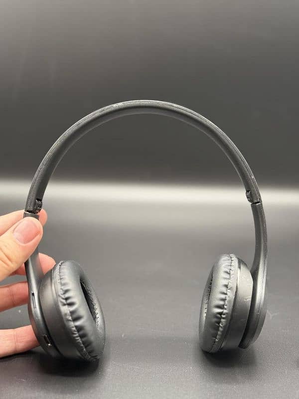 P47 Wireless Headphones 4