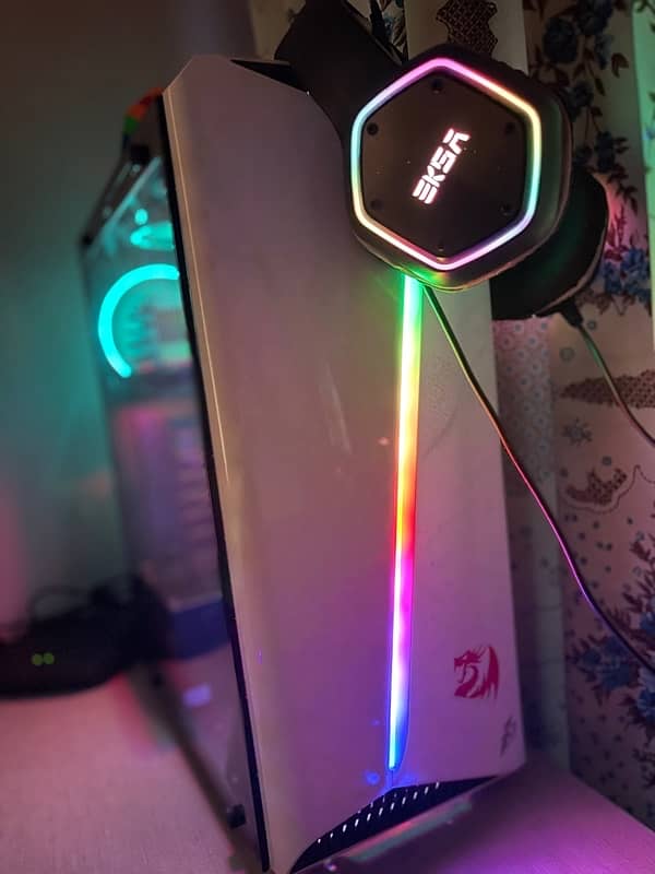 gaming pc with rgb fans 0