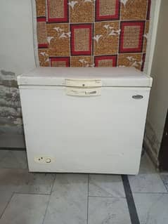 DEEP FREEZER FOR SALE ( WAVES )