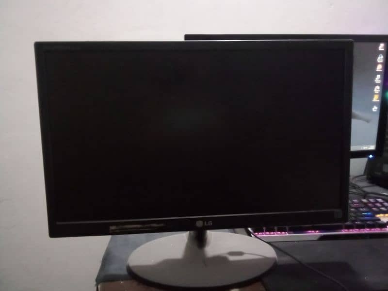 LG flatron E2242 21.5 inch 0