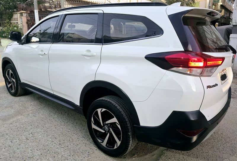 Toyota rush (Fortuner) 2019 1