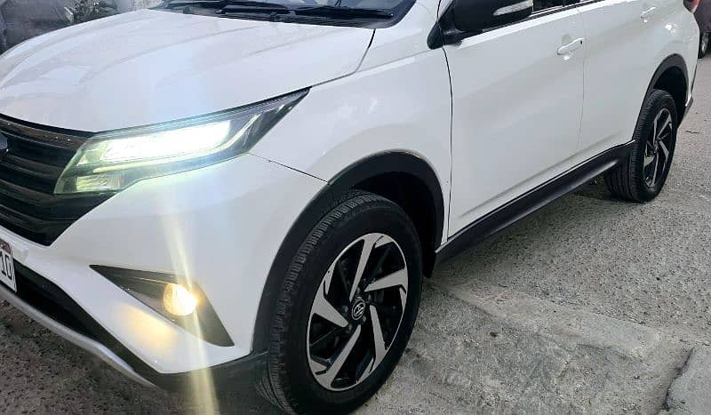 Toyota rush (Fortuner) 2019 3