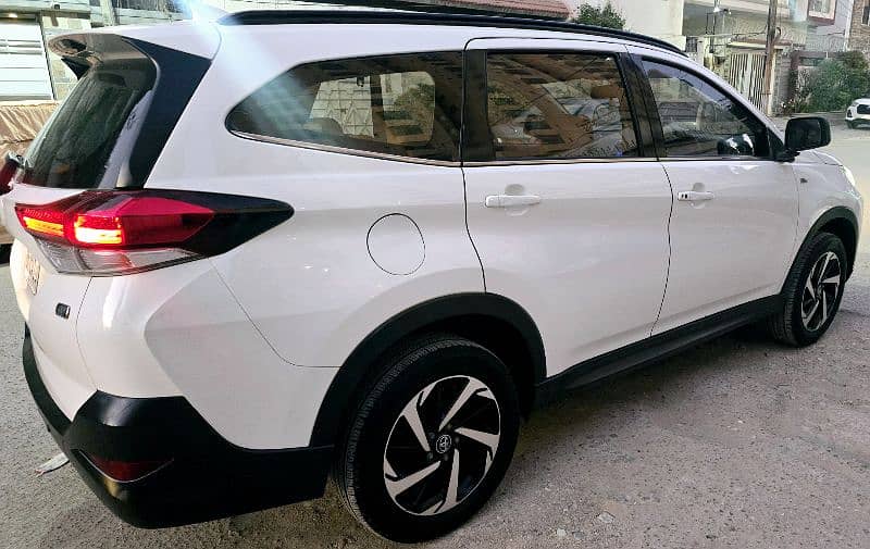 Toyota rush (Fortuner) 2019 4