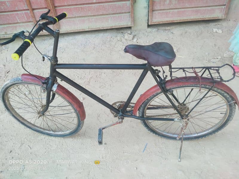 both cycle for sale  ,very good and running condition 5