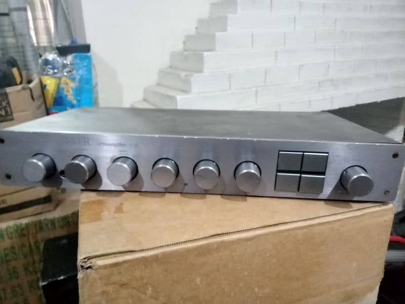 Carver Preamplifier C-2 1