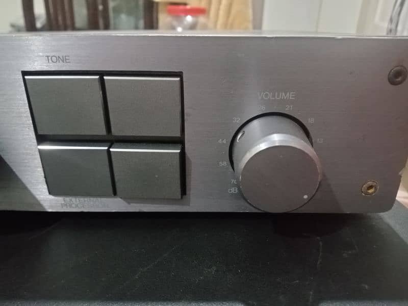 Carver Preamplifier C-2 3