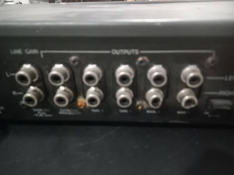 Carver Preamplifier C-2 6