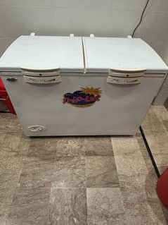 waves size 14 double door deep freezer