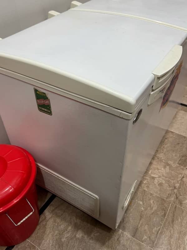 waves size 14 double door deep freezer 1