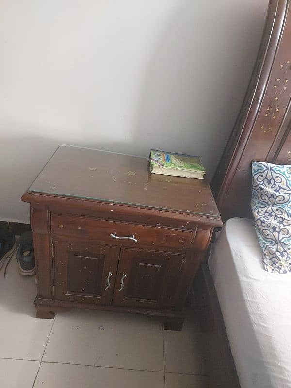 Bed in excellent condition 3