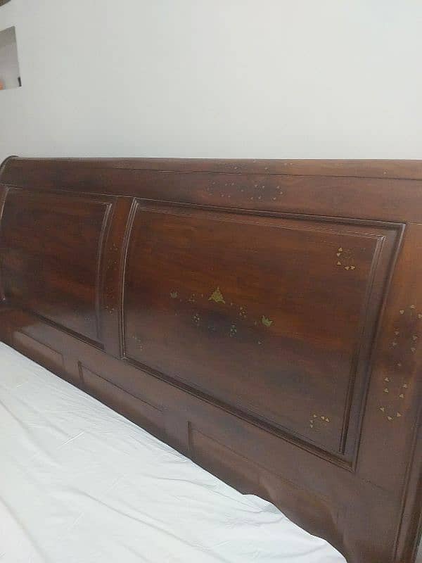 Bed in excellent condition 5