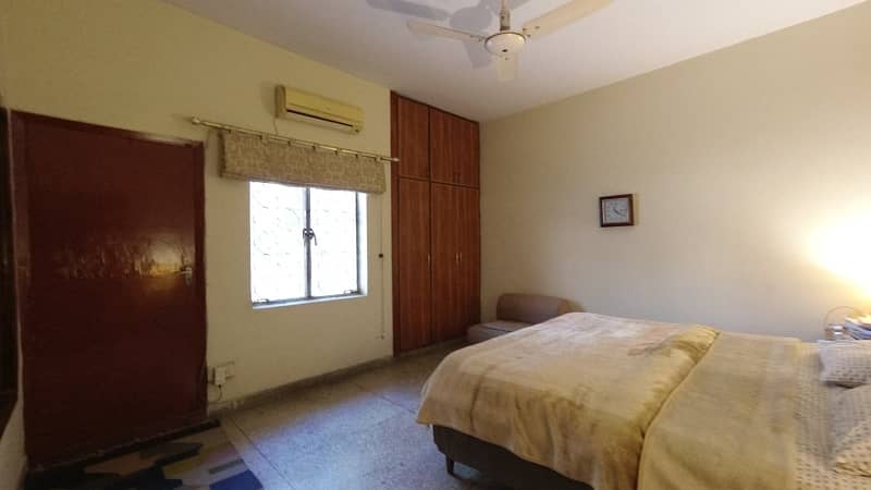 Prime Location 600 Square Feet Flat In Only Rs. 50000 3