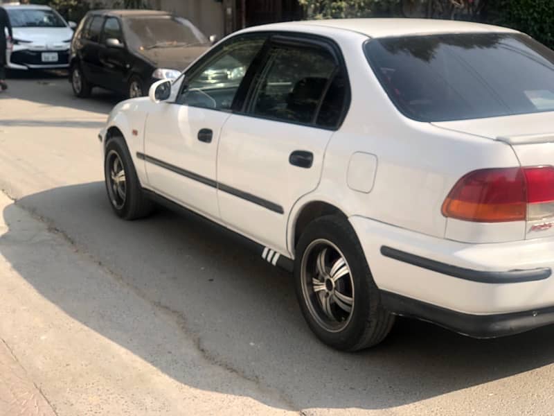 Honda Civic EXi 1996 4