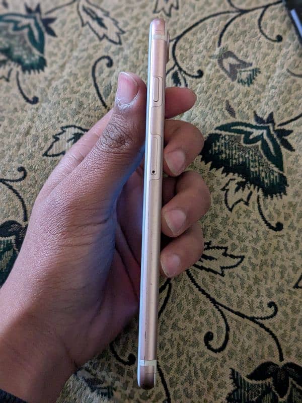 iphone 7plus 8/10 condition 2