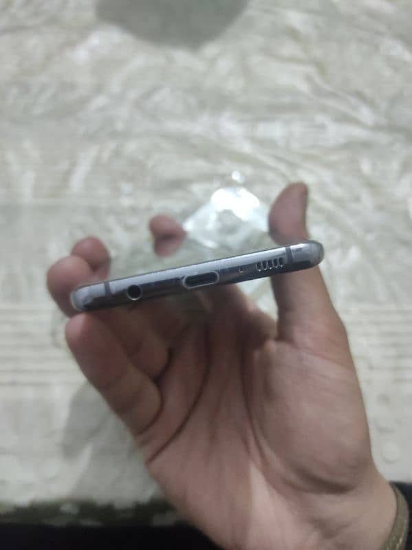 Samsung S10 plus non pta 8/128 9