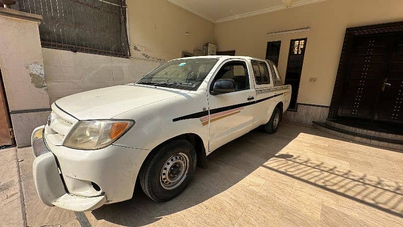 Toyota Hilux 2012 single cabin 6