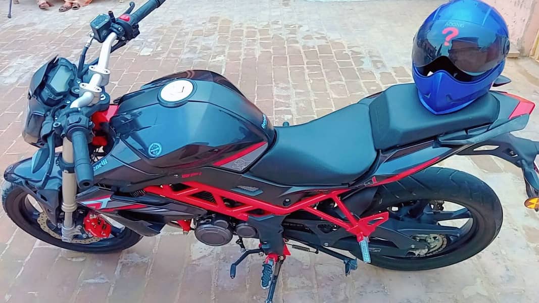 2019 Benelli TNT 150i 1