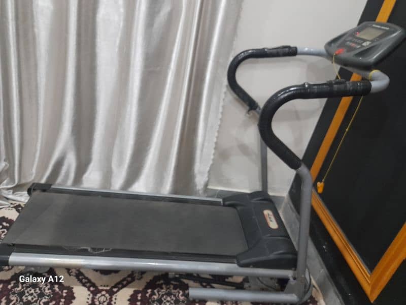 gold star treadmill for sale only serious buyers contact me 1