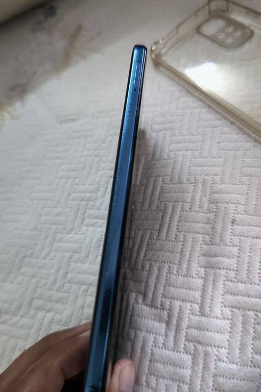 Redmi note 11 8/128 good condition with no fault (Final price) 3