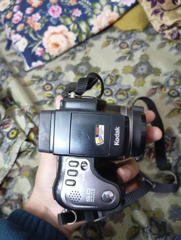 Kodak Camera For Sale With All accessories Phone number 03214744356 5